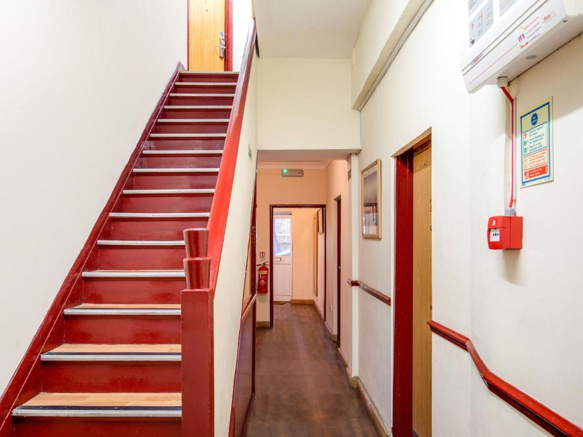 Lovely Studio In London With Patio エクステリア 写真
